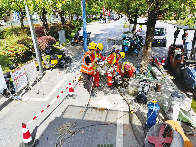  玉门UV-CIPP紫外光固化修复